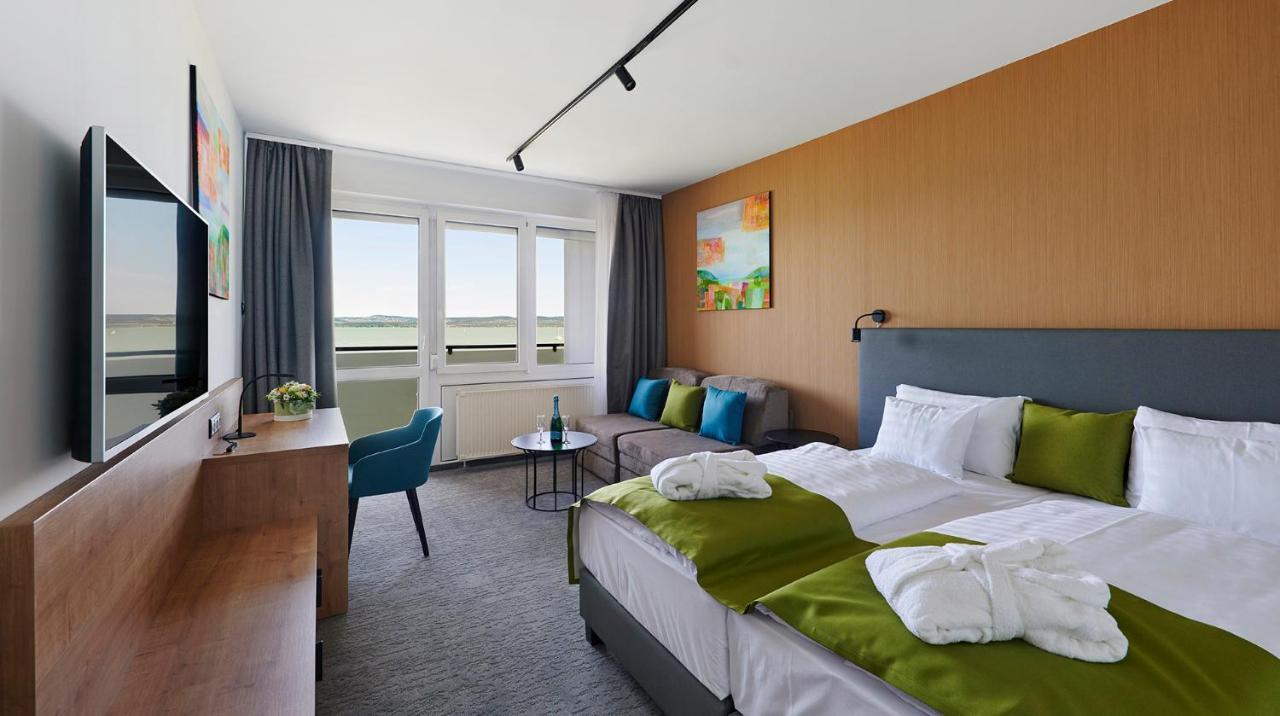 Hotel Otp Balatonszárszó Екстериор снимка