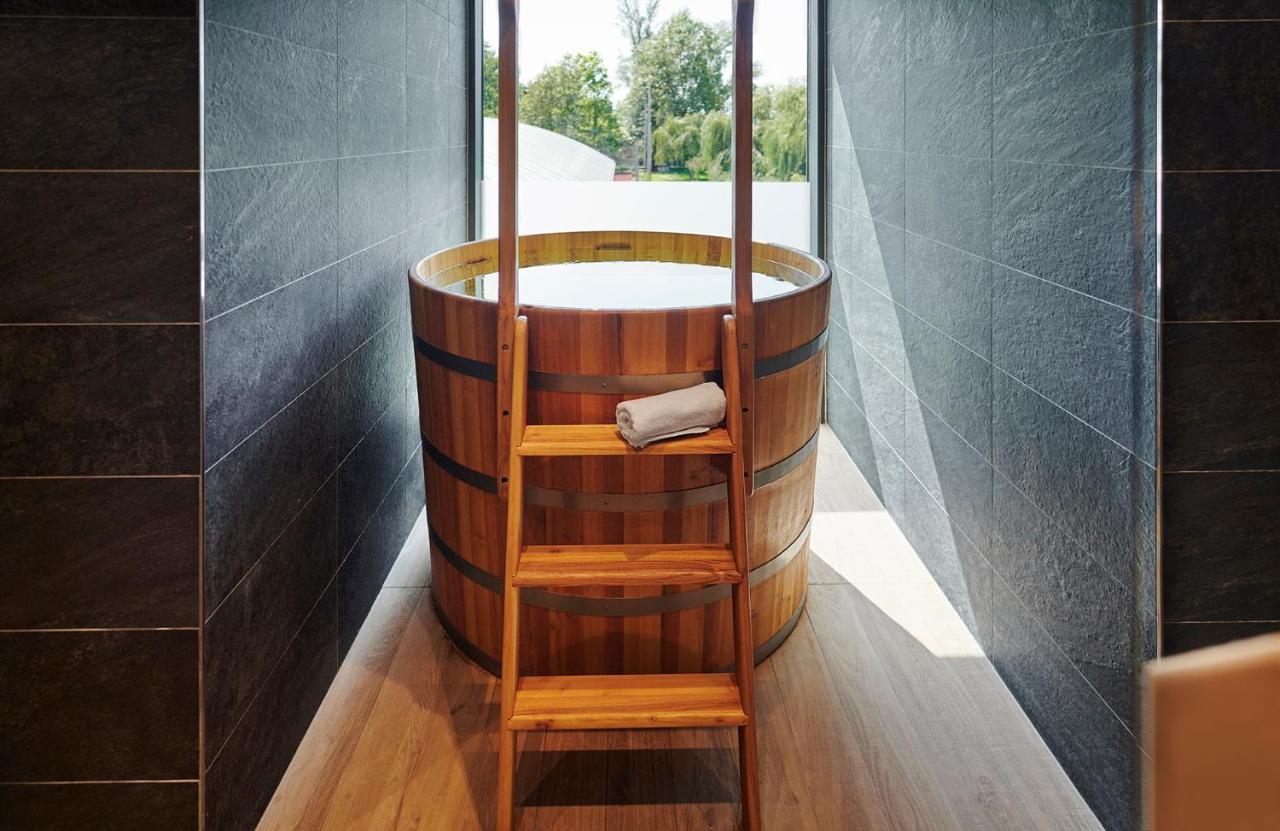 Hotel Otp Balatonszárszó Екстериор снимка