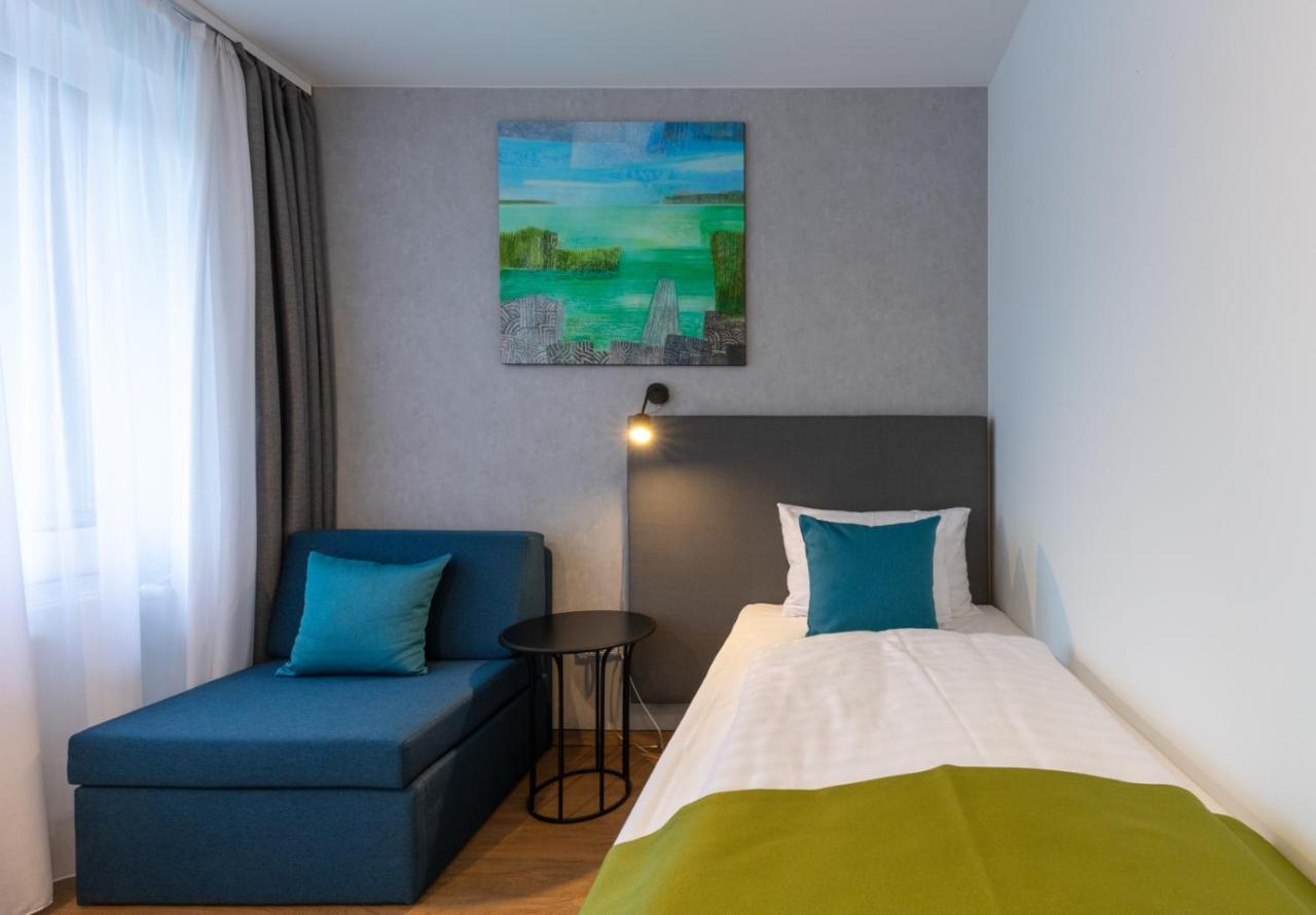 Hotel Otp Balatonszárszó Екстериор снимка