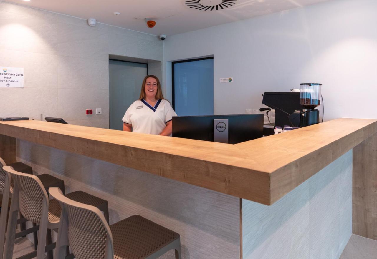 Hotel Otp Balatonszárszó Екстериор снимка