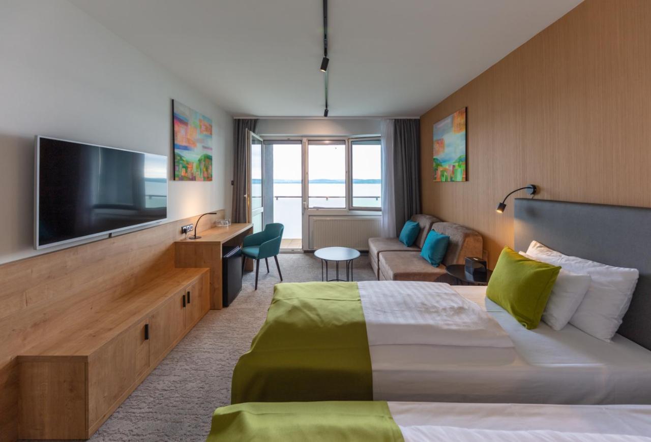Hotel Otp Balatonszárszó Екстериор снимка