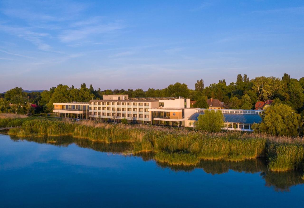 Hotel Otp Balatonszárszó Екстериор снимка