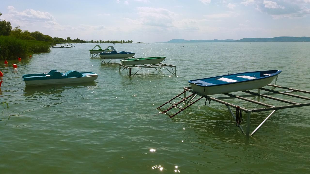Hotel Otp Balatonszárszó Екстериор снимка